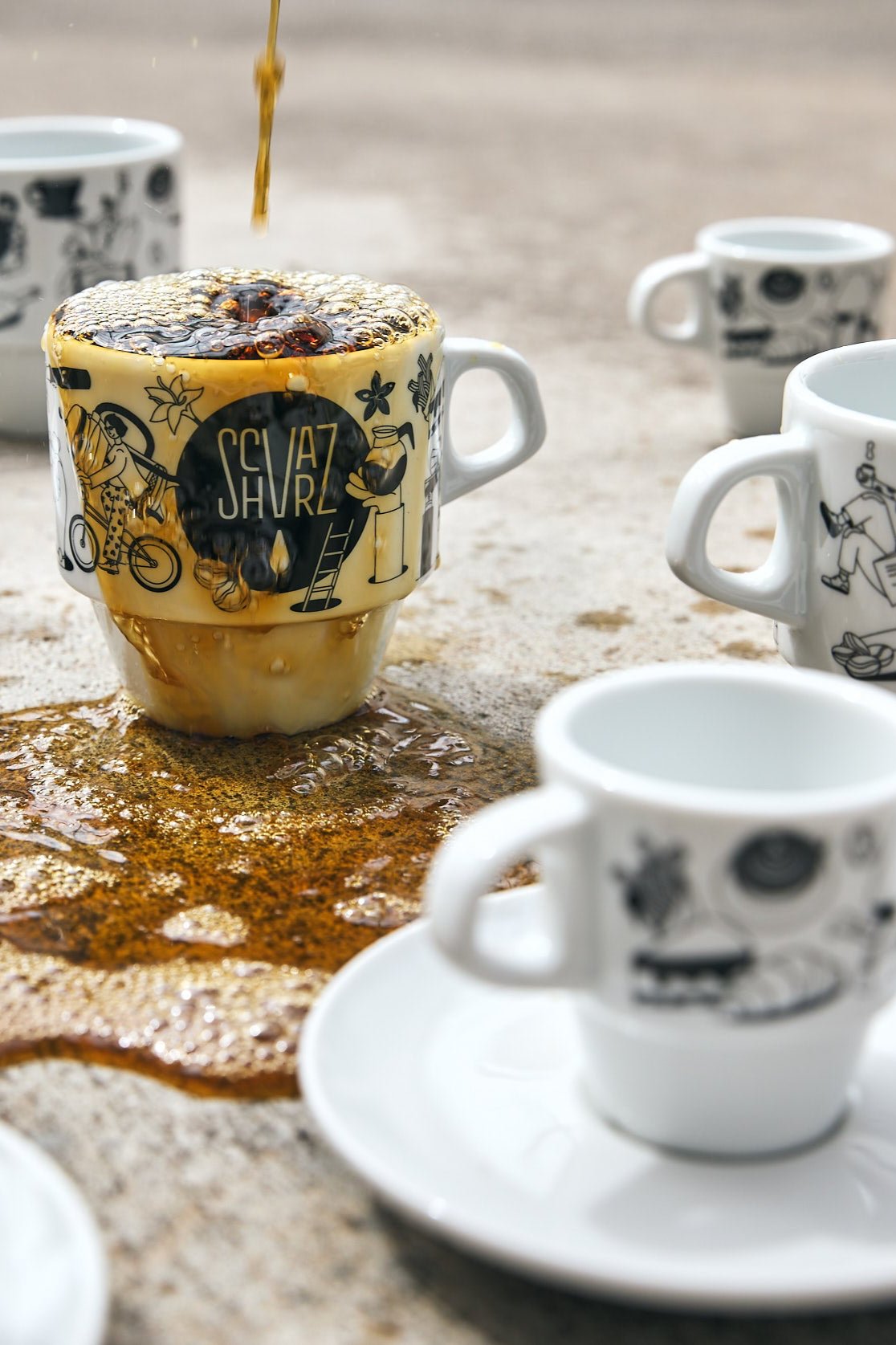 Schvarz Design Tasse + Untertasse - Espresso
