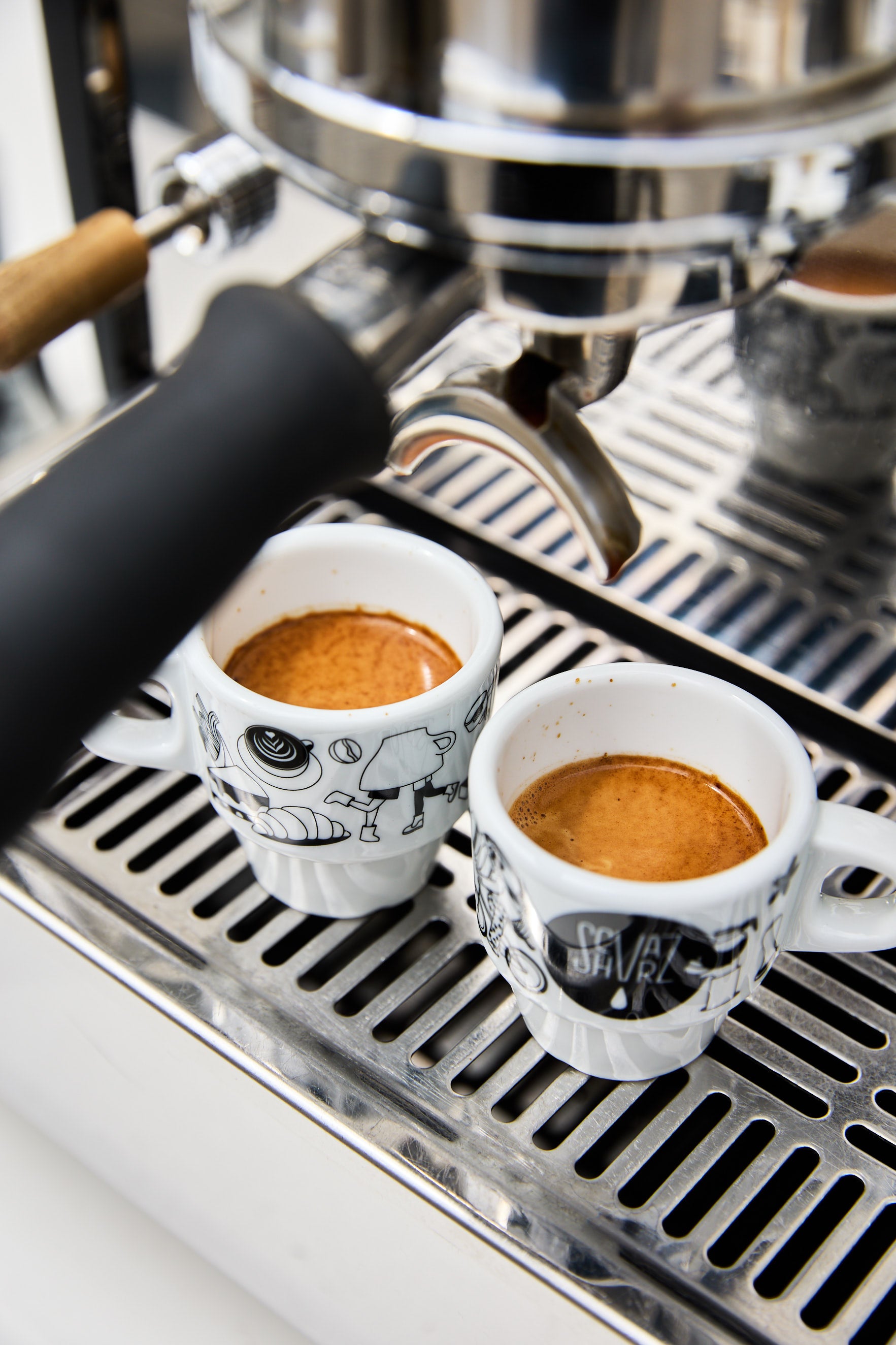 Schvarz Design Tasse + Untertasse – Espresso